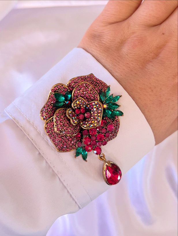 سنجاق سینه گل